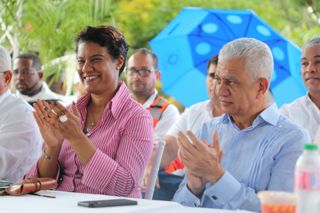 Gobierno iniciará retiro de sedimentos de presa de Hatillo el próximo año proximo-ano/ a través de  
<a href="/RafaelSalazarSC/">Angel Rafael Salazar</a> 
<a href="/egehidrd/">EgehidRD</a> 
<a href="/richardd030/">Richard Garcia.</a> 
#rd 
#egehid