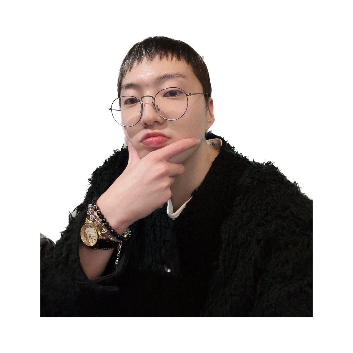 WinnerItalia17's tweet photo. [24.12.23] (1/2)
🇮🇹 SEUNGYOON WV Update 

👇TRAD👇

🇬🇧 SEUNGYOON’s WV Update 

👇TRANS👇

- 
~Ila
#WINNER #위너 #YOON #SEUNGYOON https://t.co/DkDTYXfimj