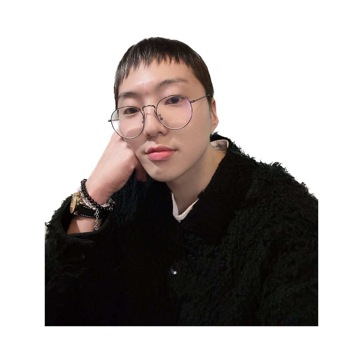 WinnerItalia17's tweet photo. [24.12.23] (2/2)
🇮🇹 SEUNGYOON WV Update 

👇TRAD👇

🇬🇧 SEUNGYOON’s WV Update 

👇TRANS👇

- 
~Ila
#WINNER #위너 #YOON #SEUNGYOON https://t.co/0M9wVvFwBU