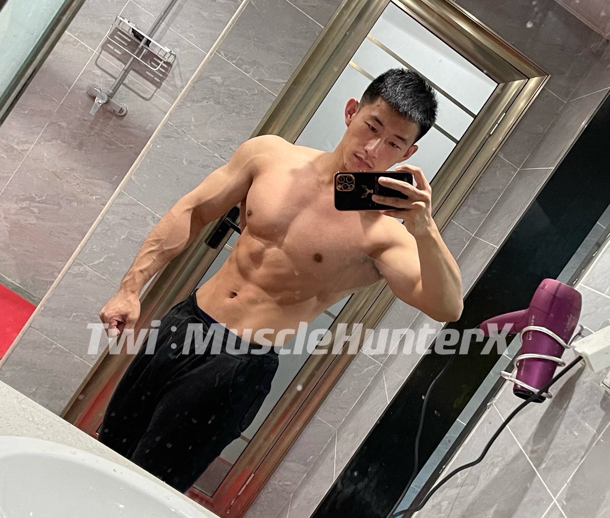 Muscle Hunter tweet media