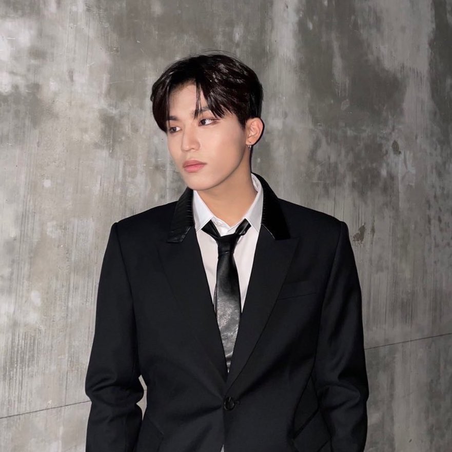 awboyy_'s tweet photo. 2022                                              2023 https://t.co/okVh8yCf8h