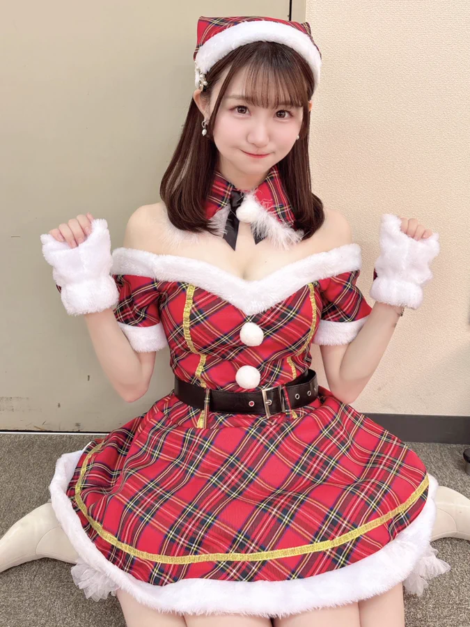 Asian girl Christmas costume