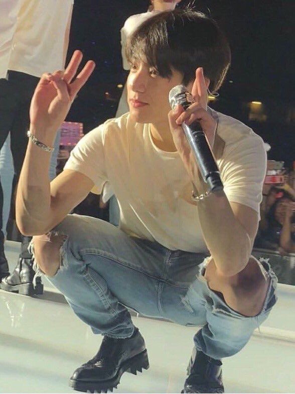 archivekukk's tweet photo. 🖤🤍 #jungkook https://t.co/SKJ5KIDYsm