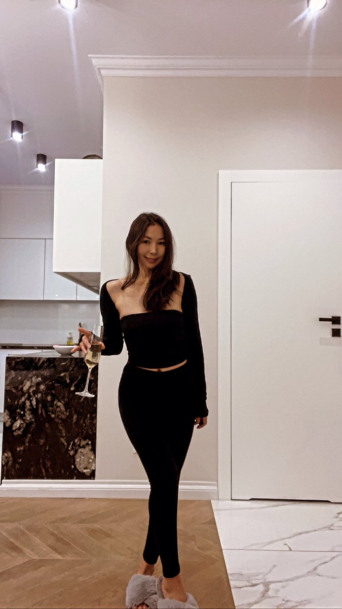 Бүгдээрээ миний инстаграмыг дагах уу
#bolrooo1108