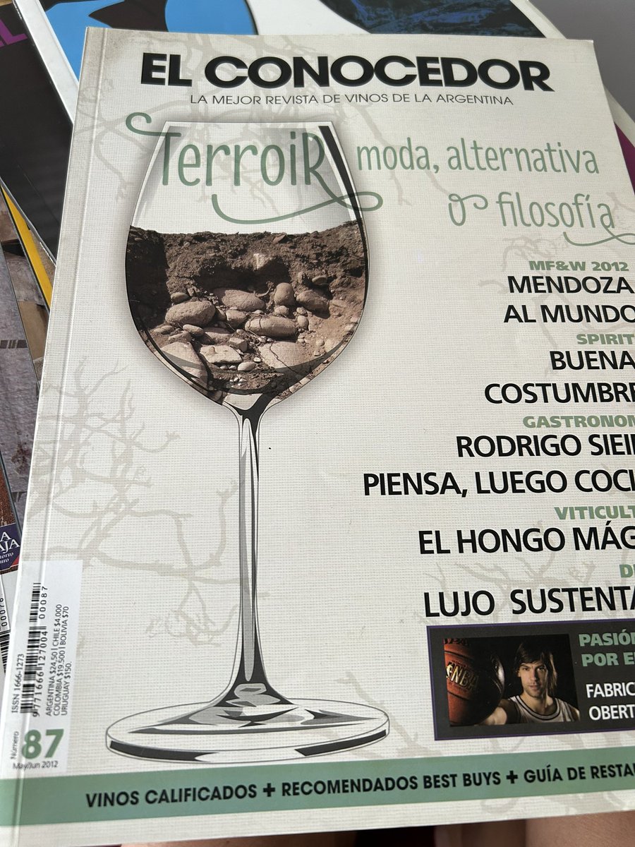 ClauPiva's tweet photo. El Conocedor gran revista mensual sobre vinos del Año 2010 al 2012. Nro 68 al 87, con algunas faltantes. De mi época de estudiante 🤓Si alguno le interesa… #elconocedor #sommelier #winelover #wineandfriends https://t.co/QnyjwRzVTZ