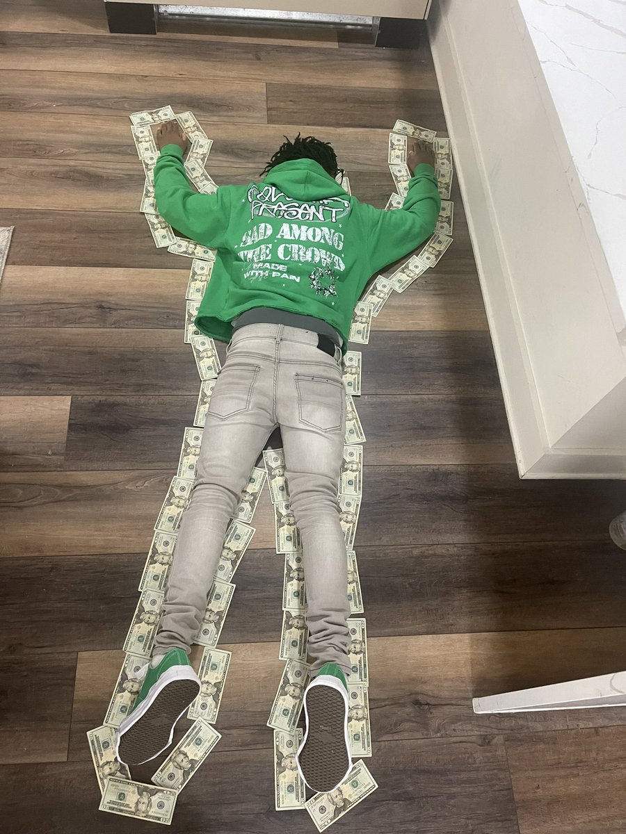 beenrichfrl's tweet photo. My fit hard yall?? https://t.co/8tZDpa3Ng8