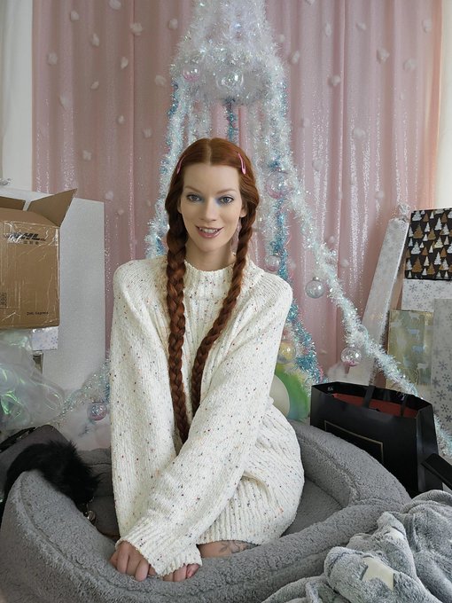 Merry Wanksmas!   Come open presents with me 😘💋💝  https://t.co/EENmdNglgP https://t.co/AClJOJUJUW<a href="/tag/mvsales"class="tags"><span>#mvsales</span></a>