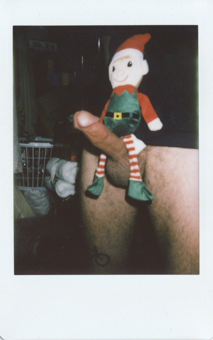 Elf on the Shelf got an upgrade this year! https://t.co/7TYTkBsllh