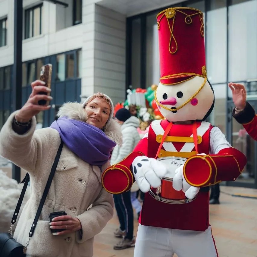 KORTROS1's tweet image. Жители наших проектов любят встречать праздники вместе. А мы с удовольствием помогаем им в этом. Посмотрите только, какие яркие и веселые новогодние праздники прошли на этих выходных в наших столичных ЖК HEADLINER и ЖК iLove!