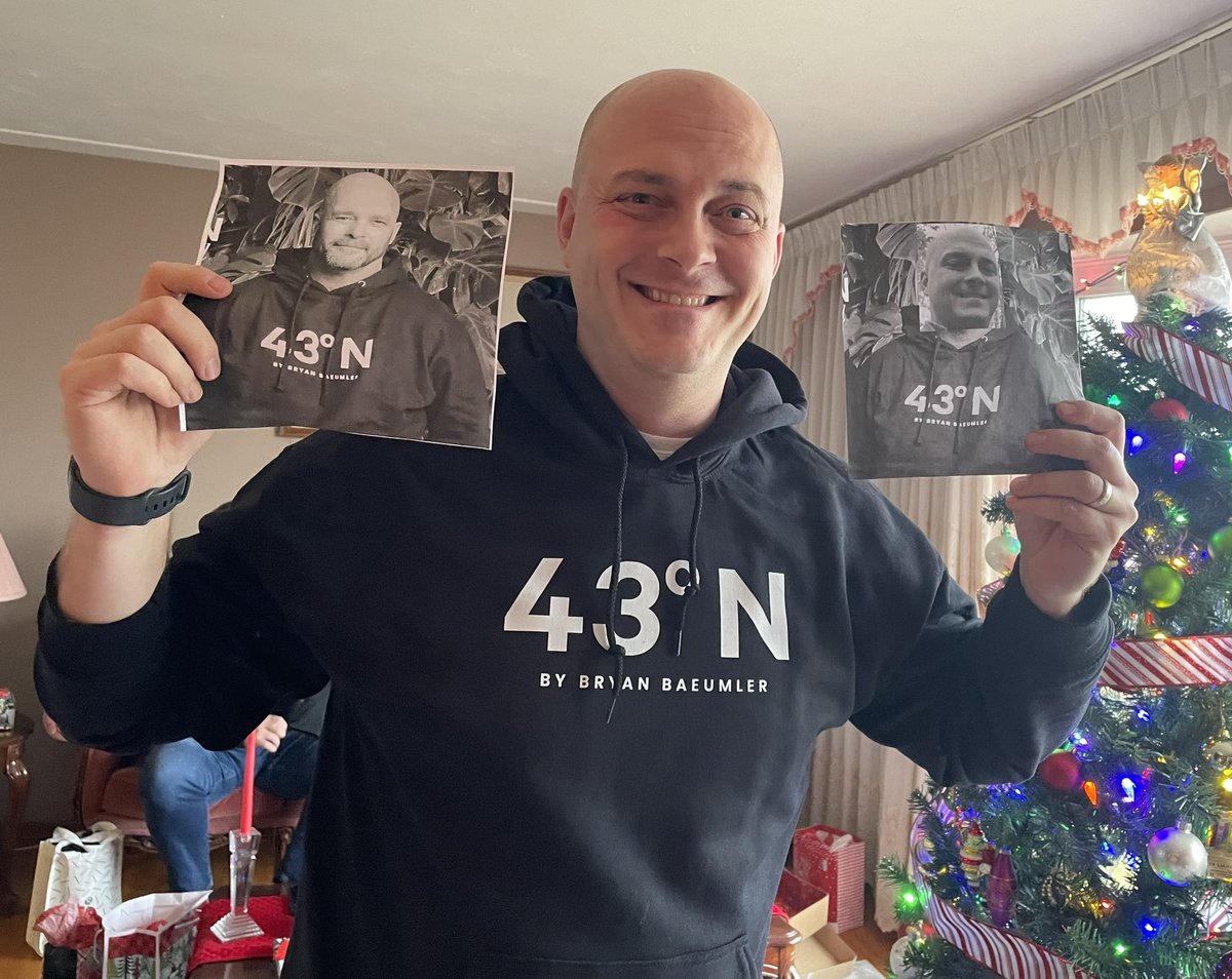 Merry Christmas. Thanks <a href="/pennyford/">Penny Vassiliou-Ford</a> for the great gift. For my <a href="/Bryan_Baeumler/">Bryan Baeumler</a> doppelgänger.