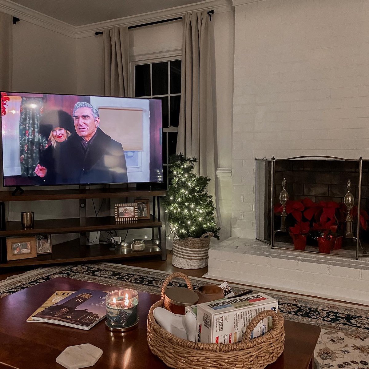 M S. V A L E N T I N E tweet media