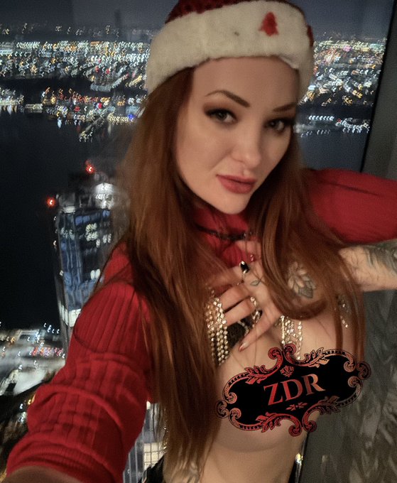 Merry Christmas you naughty bunch! Find 100&rsquo;s of my filthy pictures &amp; videos on @fansly  https://t.co/ORMZjRCxYR Daily<a href="/tag/christmas"class="tags"><span>#christmas</span></a><a href="/tag/festive"class="tags"><span>#festive</span></a>