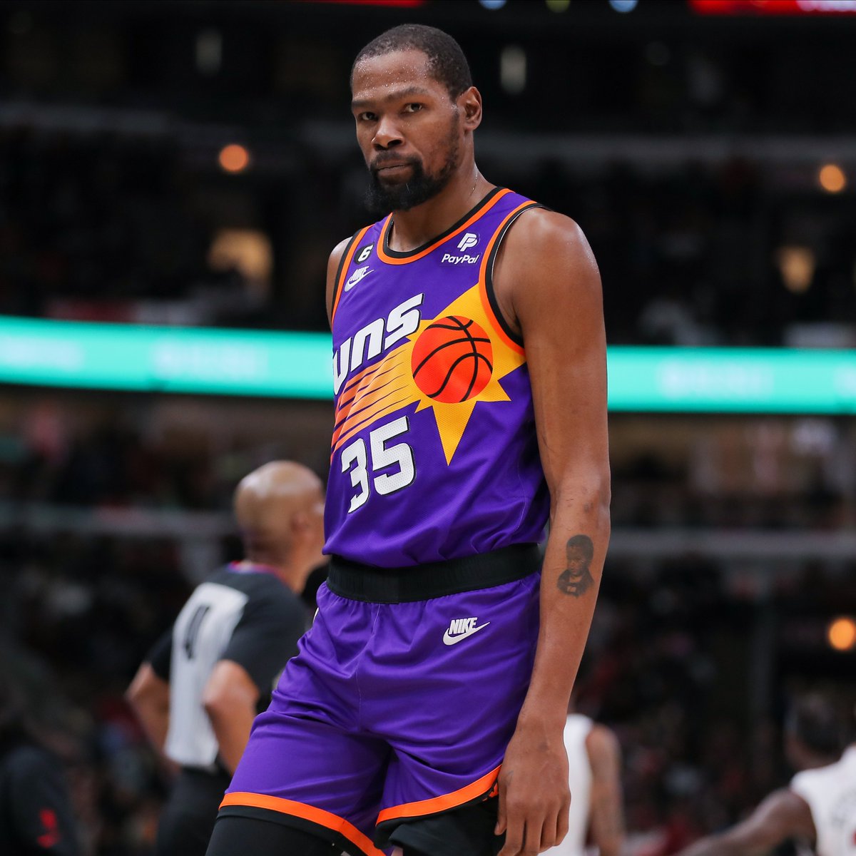 BleacherReport's tweet photo. Sun "can feel" KD's frustration with current roster, per @wojespn 👀 

More here: https://t.co/HJsgk3xu3h https://t.co/SpfTB16YdY