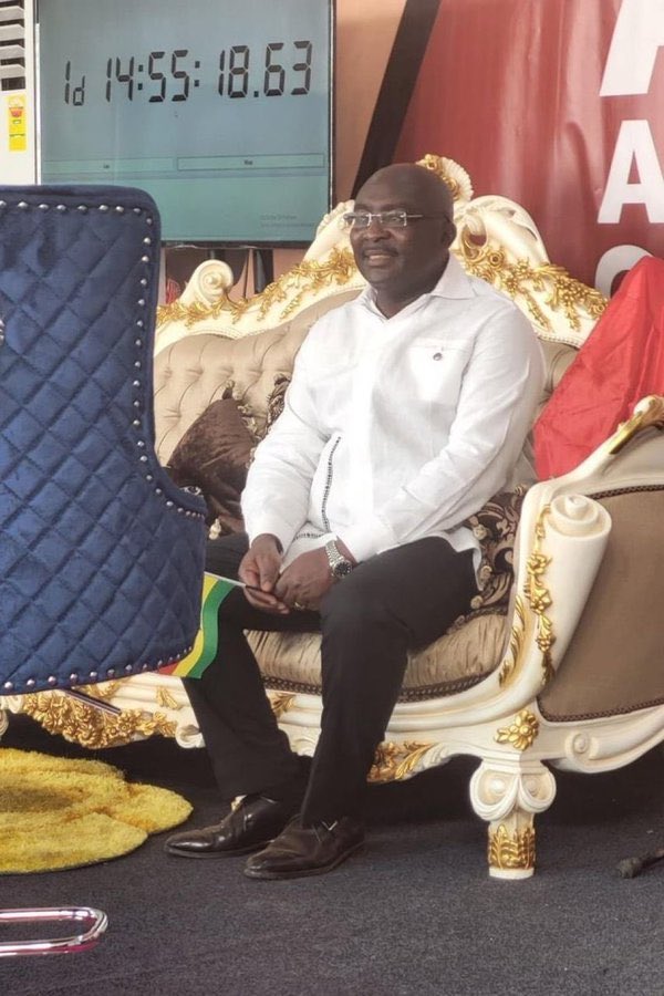 obiba_jk2's tweet photo. Ironically all his political desperation will end in tears. There is no iota of honesty in what he's doing, simply settings and desperation.
#BawumiaNotFitForPresident
#Bawuliar #NFFP https://t.co/gwZDC6omnS