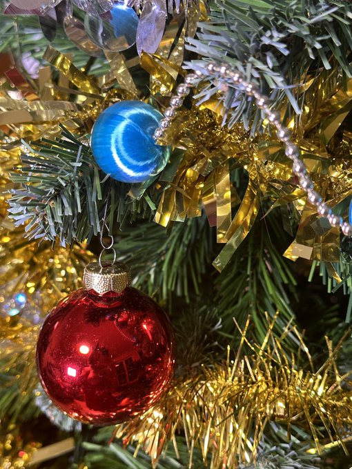 Merry Christmas 🎁  Did you found me ? 😋🤭 https://t.co/50ZovWH346<a href="/tag/mvsales"class="tags"><span>#mvsales</span></a>