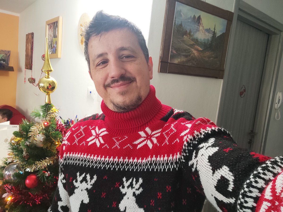 Alphius74's tweet photo. E anche questo natale c'è lo siamo levato dalle palle https://t.co/jpFy7FrVcm