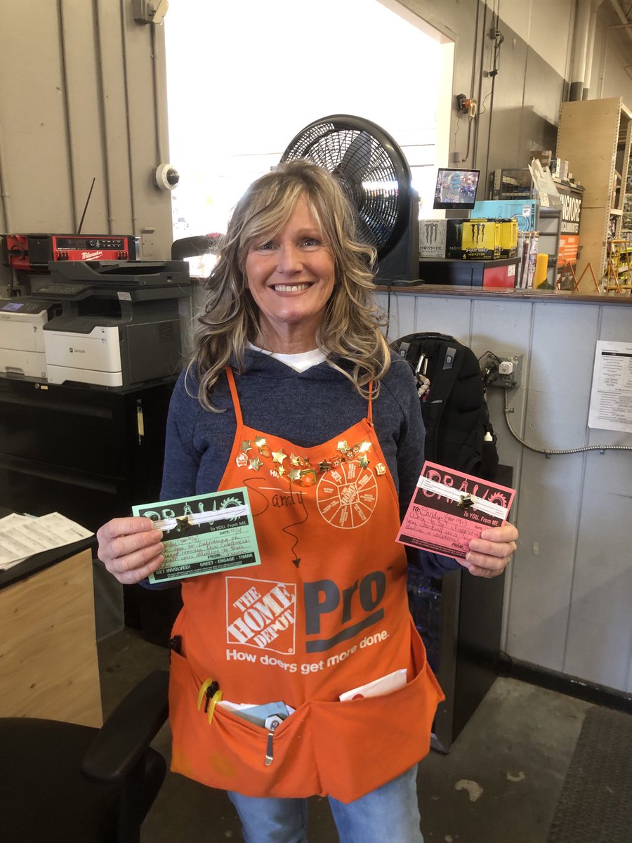 #DreamTeam2217:  Camron and Sandy (ProDesk) GET the importance of Excellent Customer Service. Thank you for Putting Customers FIRST!!