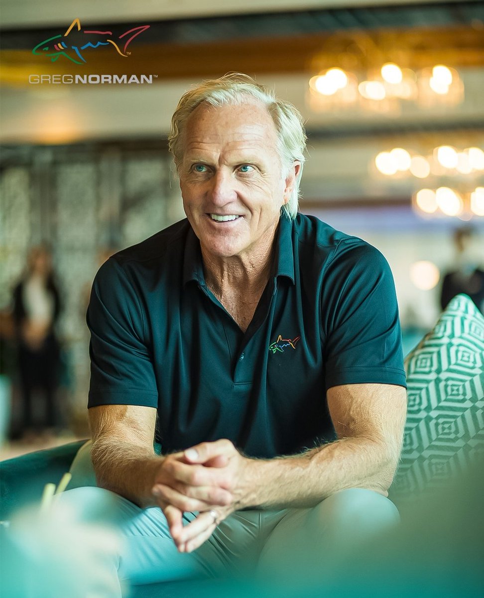 BertaTC's tweet photo. Él es Greg Norman, golfista.
La primera vez que lo vi en TV, yo tenía 17 años. Él estaba en la cima de su carrera, estaba delgado.
Ha pasado el tiempo y chequeen esos bíceps 💪
Arrugas normales de su edad pero me sorprende lo que la disciplina por el ejercicio logra.
#ProAge🧠 https://t.co/1MdFgszs0U