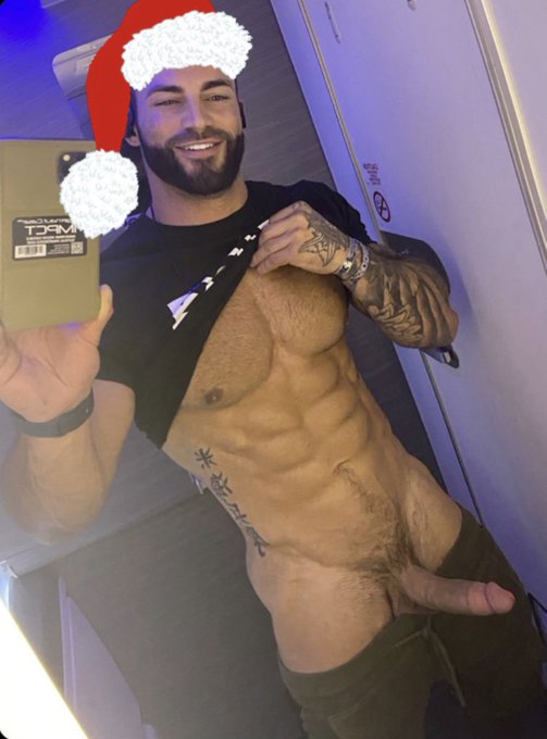 Nick Bayne (147K)’s pics and videos