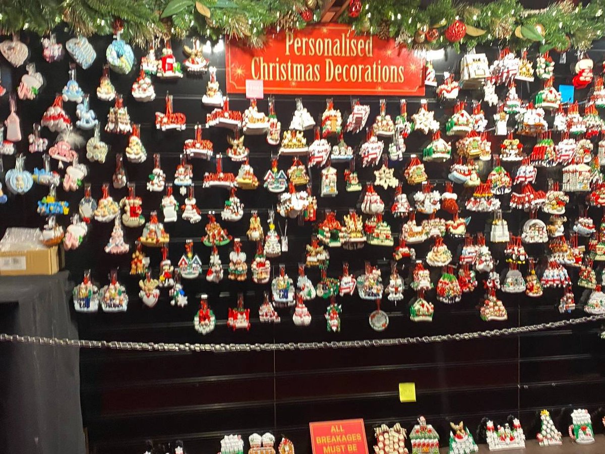 roses in the castle tweet media