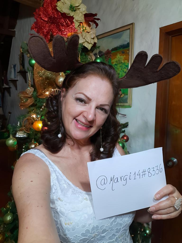conorgullovzla's tweet photo. Deseo que en esta navidad la magia de la alegría se haga presente en el corazón de cada uno de ustedes, que siempre tengan un motivo para sonreír $Banano #holidays #world https://t.co/0Opvjx0Rzn