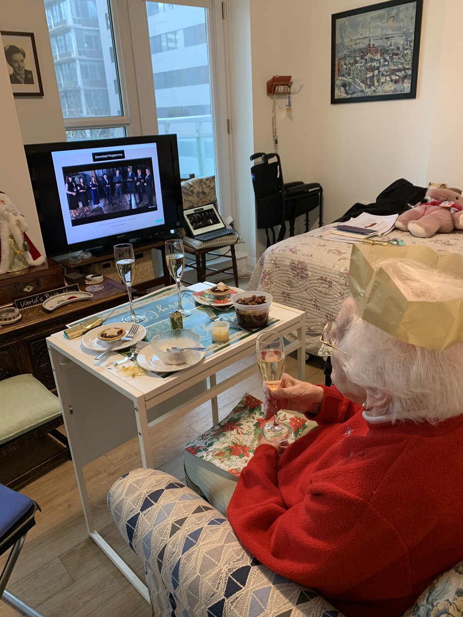 Spending Christmas afternoon with Sylvia: champagne mincemeat tarts and @VOCES8 #LiveFromLondon