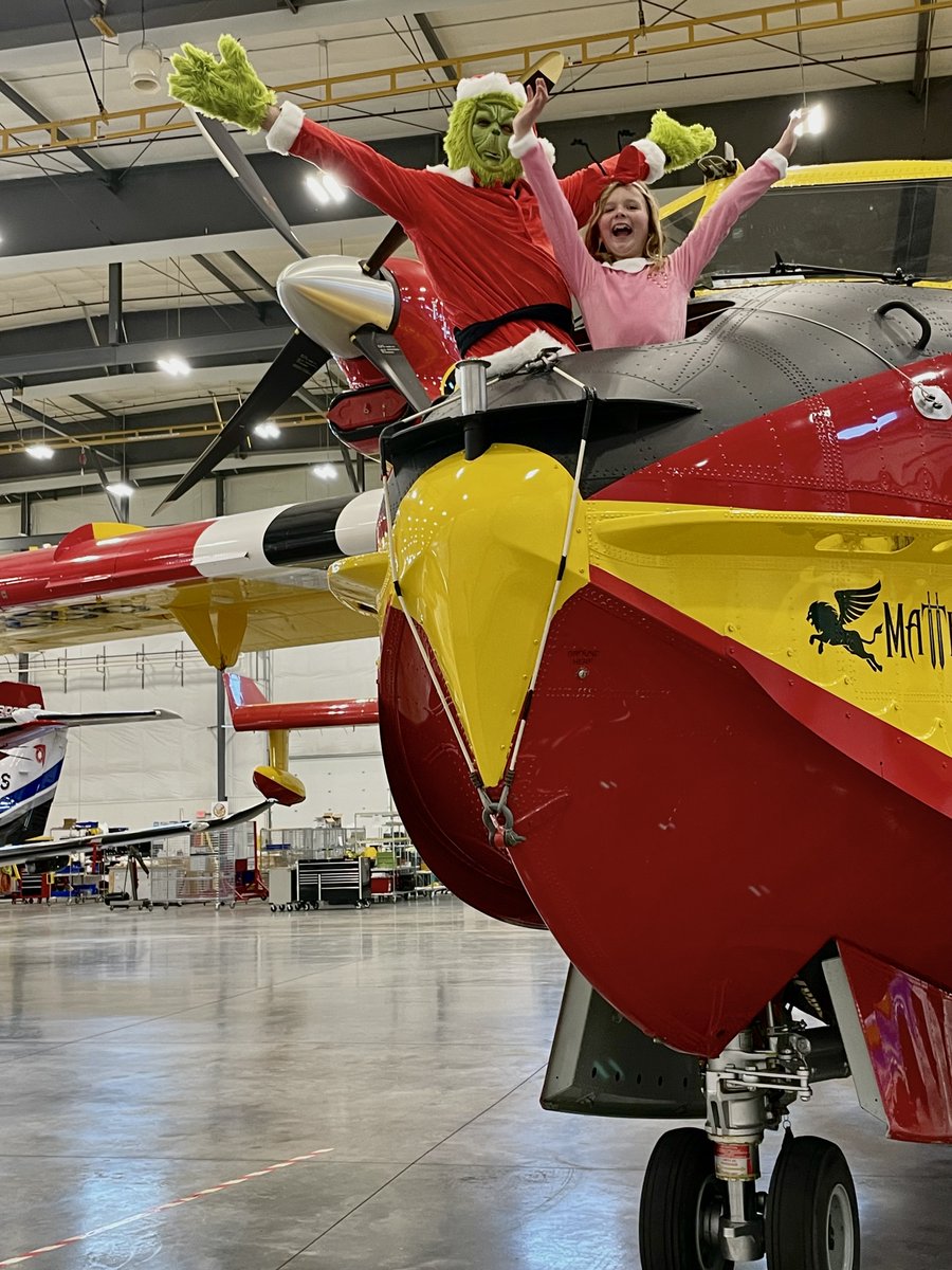 Merry Christmas from the Bridger Aerospace team! #merrychristmas #grinch #superscooper #holidays