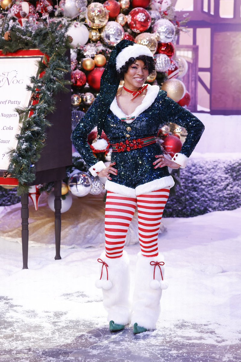 Sending love, peace and joy to you all on this day. Merry Christmas from  your favorite Elf Ambassador 🎁 🎄 #MerryChrismas, image size:800x1200