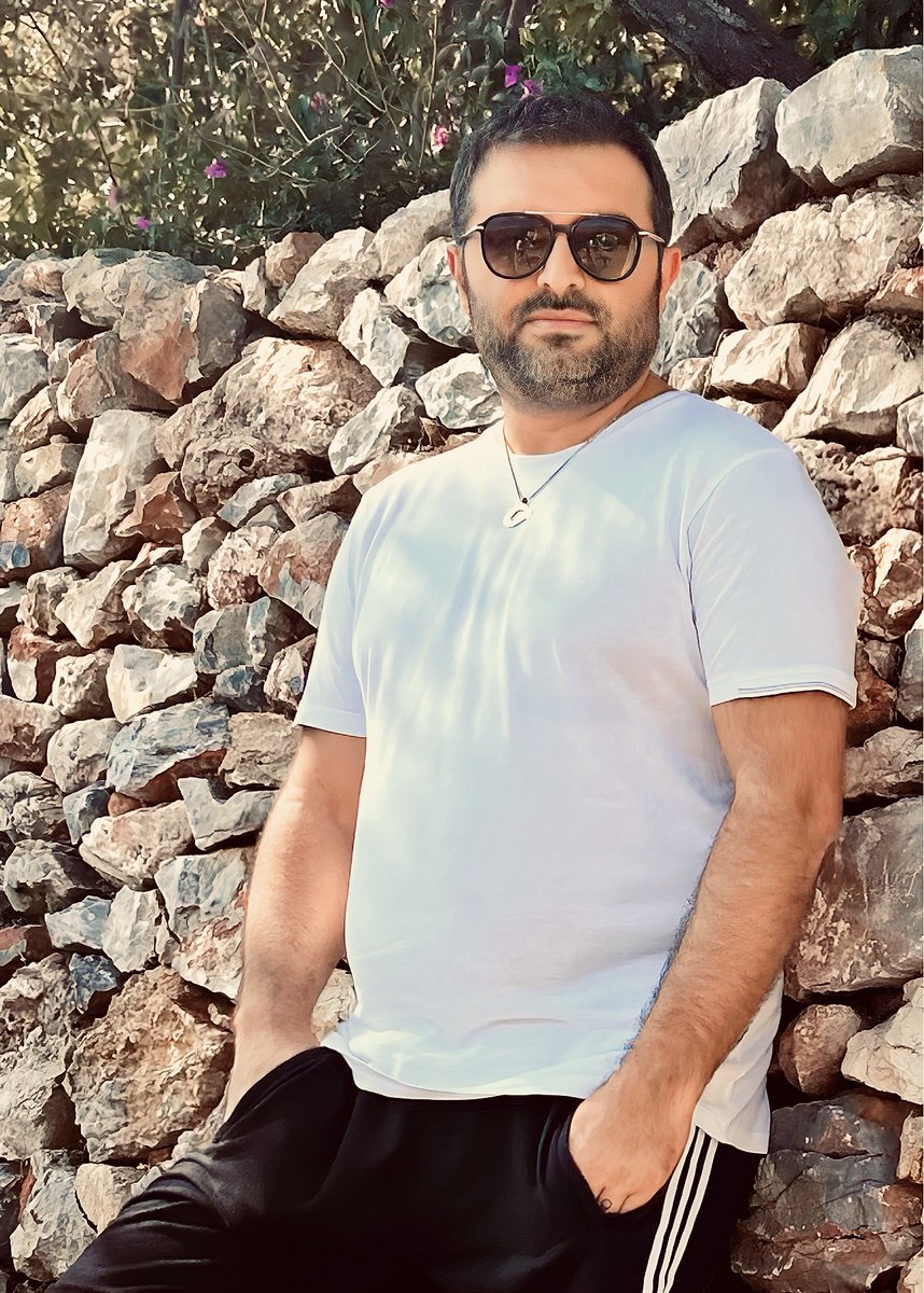 Her şeyi herkese anlatmayı. 
İnsanlar yaptıklarınızı ne kadar az bilirse işiniz o kadar yolunda gider.