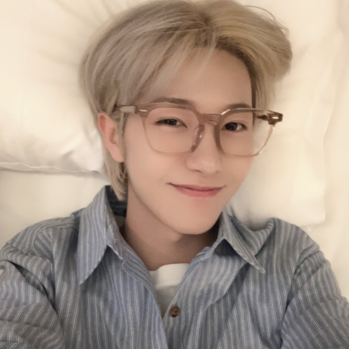 integrity_323's tweet photo. 우리 런쥔이 침대셀카 귀엽게 찍기 일뜽 줘야됨 https://t.co/n80t1NO1kY
