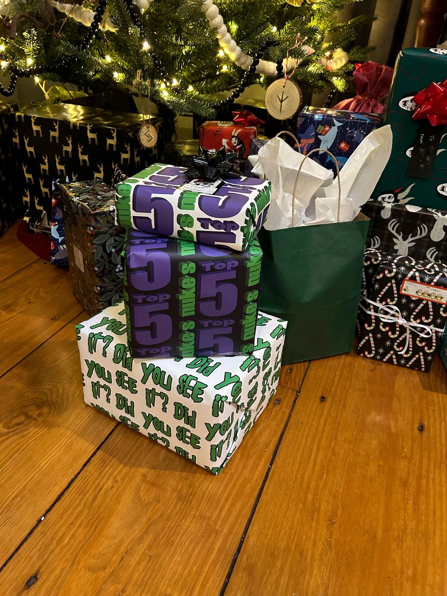 KheperaCosplay's tweet photo. @NukesTop5 A perfect addition under any Yule tree!
#didyouseeit https://t.co/LDtdUB4vZ4