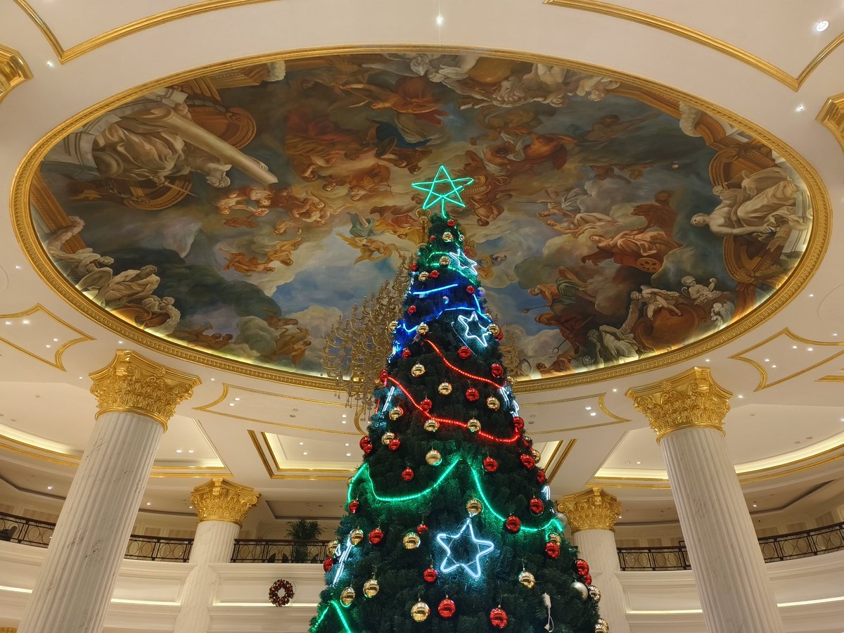 yang75387435's tweet photo. Merry Christmas!🎄😘😘😘
聖誕快樂！在奇寶的陪伴下度過了一個美妙的夜晚。 https://t.co/epbg4RIqIf