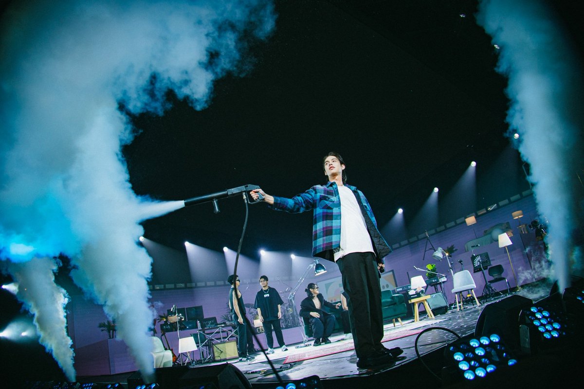 allbright_ofc's tweet image. BRIGHT’S HOME PARTY BRIGHT THE FIRST FAN MEETING Presented by Lazada

ขอบคุณ​ทุกคนที่มอบความสุขให้ไบร์ท
และไบร์ทก็อยากให้ทุกคนได้รับความสุขกลับไปเช่นกัน

ไบร์ทมีความสุขมากครับ
ขอบคุณ​ครับ​ 🫶🏻🖤

#BRIGHTsHomeParty
#Cloud9Ent
#bbrightvc