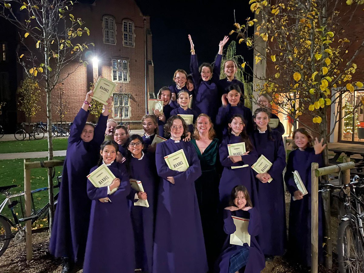 Frideswides's tweet photo. That’s wrap on us for 2023! Merry Christmas from the choristers, clerks, organists and staff, and thanks to all those who’ve supported us this year. For a final dose of festive joy, can still catch our #NineLessons service here! https://t.co/DPo8IEgEhn https://t.co/Yx7oulM5k0