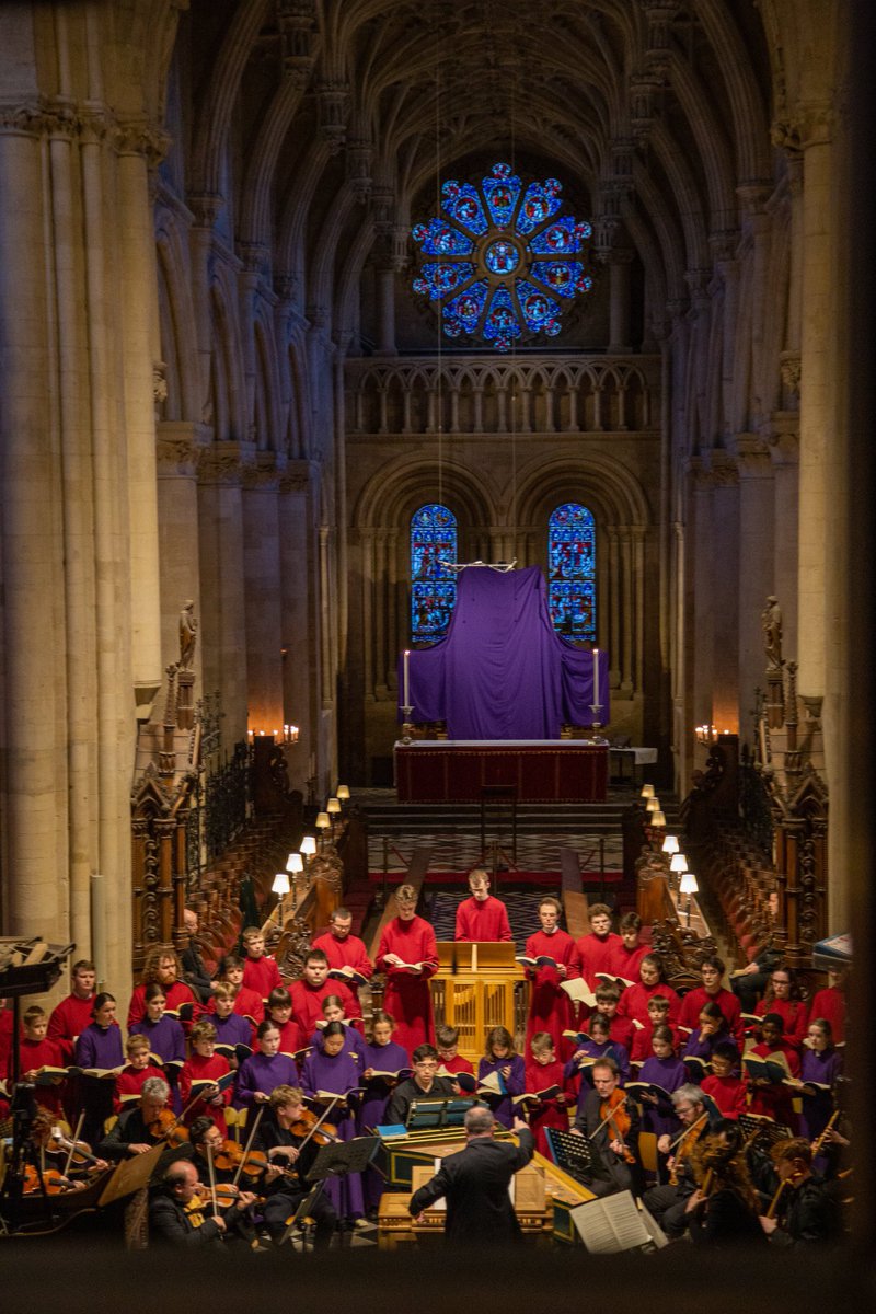 That’s wrap on us for 2023! Merry Christmas from the choristers, clerks, organists and staff, and thanks to all those who’ve supported us this year. For a final dose of festive joy, can still catch our #NineLessons service here! youtube.com/live/XjIhUC5-W…