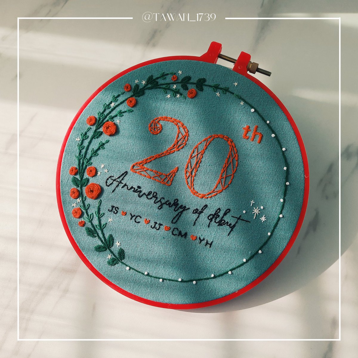 Tawan_1739's tweet photo. 🎊❤️ Happy 20th Anniversary ❤️🎊
                 ❤️ Love you all ❤️

#XIA20thAnniversary
#Yuchun_20th_Congratulations
#20YEARS_WITH_JJ
#TVXQ_20n2
#20yearswithtvxq
#tvxq20thanniversary https://t.co/zAnVj4lQjV