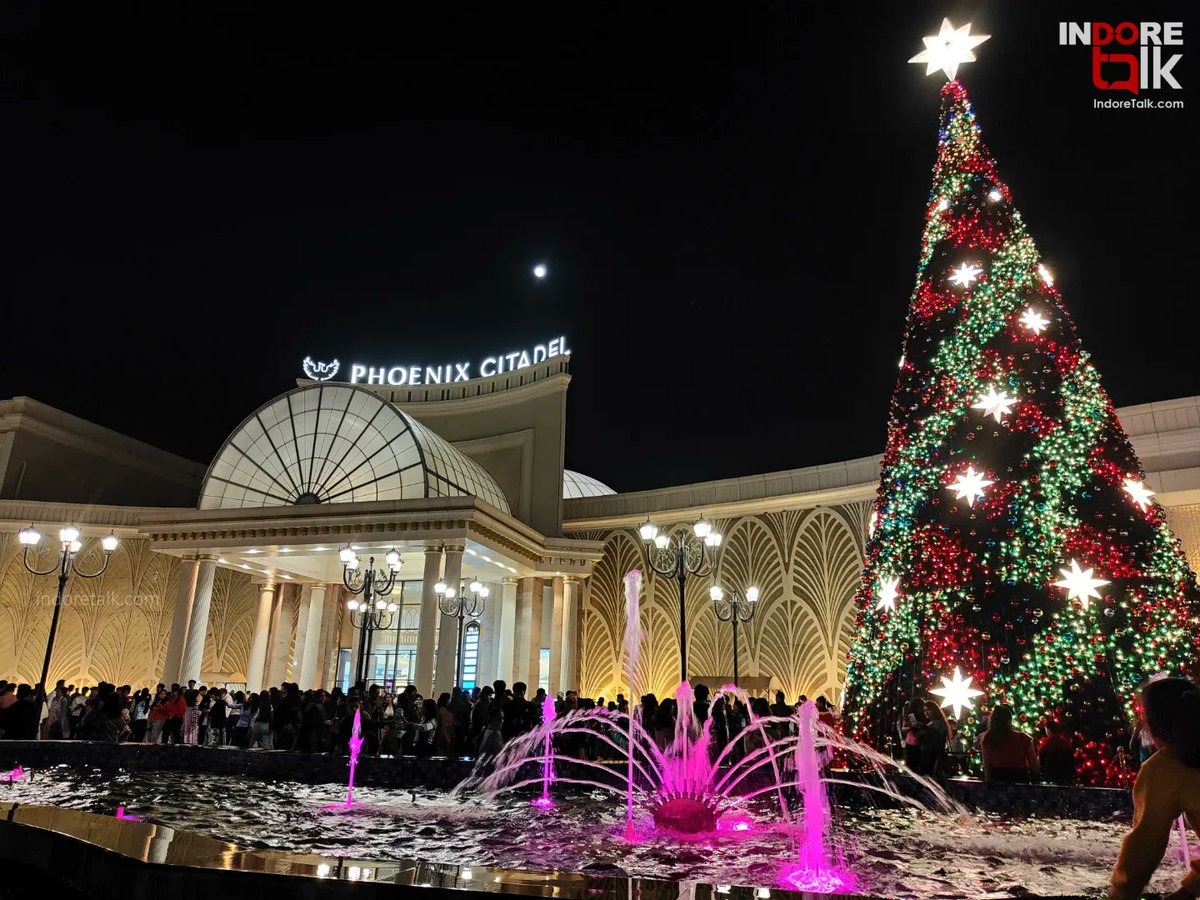 IndoreTalk's tweet photo. #EventTalk: Unwrap the magic of the season at Phoenix Citadel's 11-Day Christmas Carnival at Phoenix Citadel Indore from December 22nd to January 1st'24 and Embrace the holiday spirit with joyous shopping, fun filled rides, dazzling lights, and culinary delights.🎅🎁🎄✨ https://t.co/1HvmEMMotb