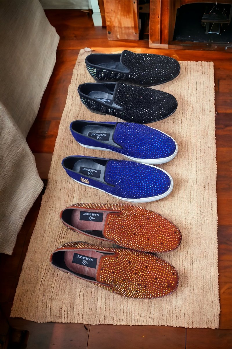 FajTosin's tweet photo. How best do you like your Rhinestone loafers? 
We are just a DM away. 

#rhinestones #loafers #bespokeshoes #madeinnigeria #goodshoes #classicmen #fashion #fashionblog #fajbespoke https://t.co/J3Rm8pSuke