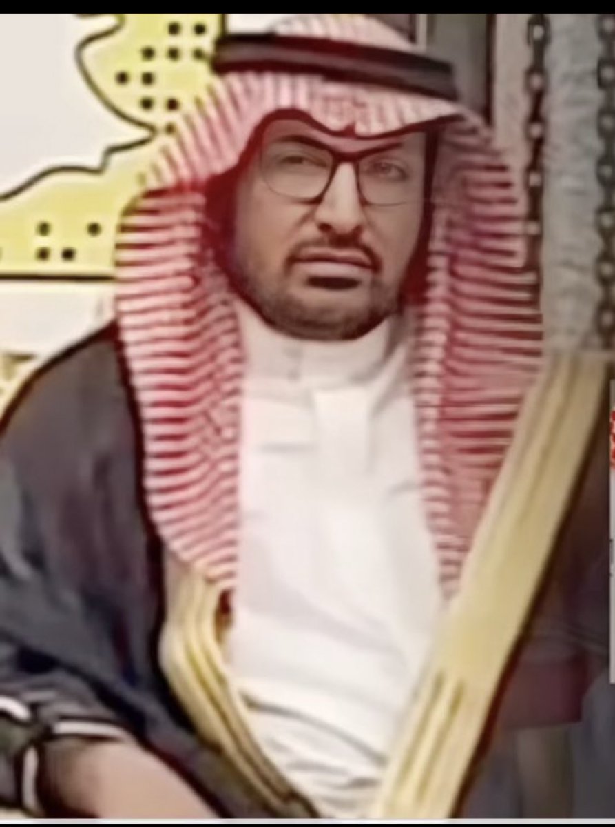 قبيلة #حرب تضرب أروع الأمثلة في العفو والصفح والتسامح..
الشيخ حميد رجاح القريقري
أعفى عن قاتل ابنه #احمد_القريقري
(رحمه الله) لوجه الله  ودون مقابل.. 

نسأل الله أن يجعل ذلك في ميزان حسناته ويجزاه خير الجزاء  ويرحم أحمد ويسكنه الفردوس الأعلى من الجنة
#مترك_عايض_المسردي