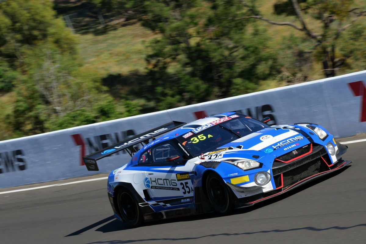 kazu23_35's tweet image. ヴァルキリーが映画版グランツーリスモにGT-R売ってたのなら、GTアメリカで使ってた個体は何？って事で調べてみた。
ヴァルキリー、その後まさかのJohn McIntyre Racingがニュージーランドで使用してたGT-R(R35GT3-1811-09A0)を別に購入してた😳
(元KCMGで、19年鈴鹿10hで35号車だった個体)