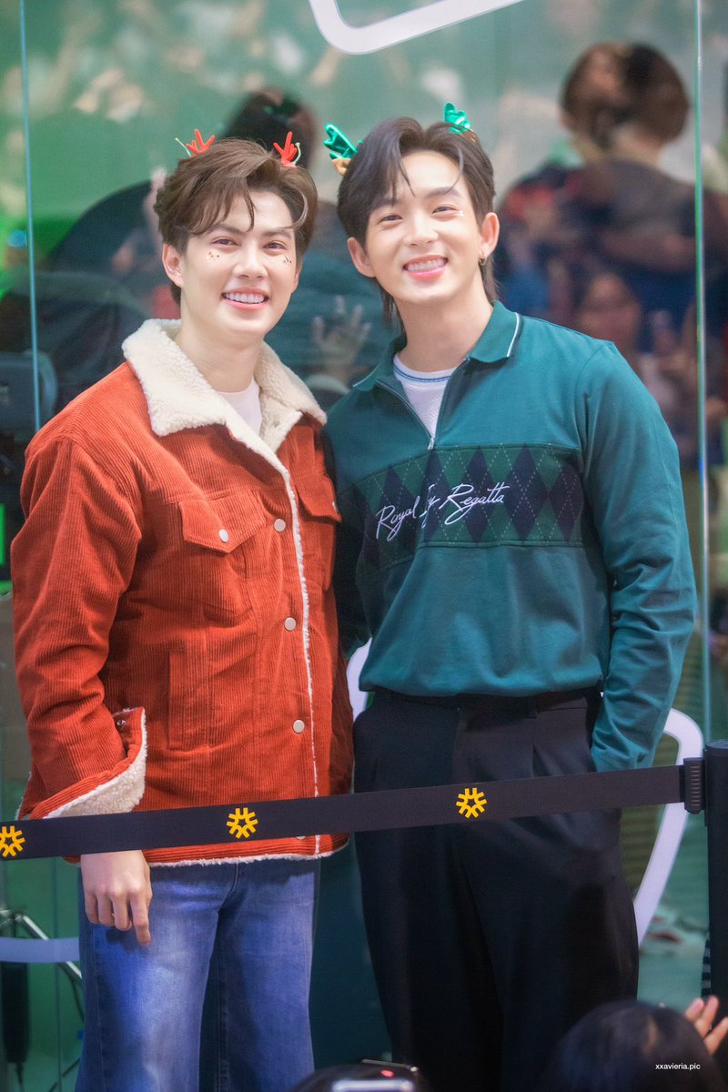 Xxavieria2465's tweet photo. 20231225 - @Benzalert_np @garfinpkk 

รบกวนทั้งคู่ไม่จับฉันนะคะ คนเก่ง55555555555

#BENZALERT #garfield
#iQIYICelebLivexPitBabe https://t.co/iX4bBhJxRU