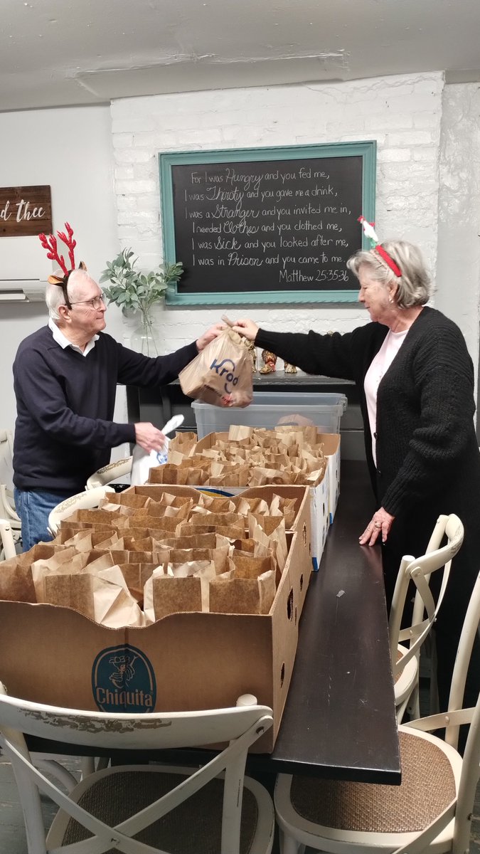 NatSisters's tweet photo. Many thanks to New Team Member Jean and husband Bob who came to help us prep for Christmas guests today! https://t.co/C0hPRGalUk