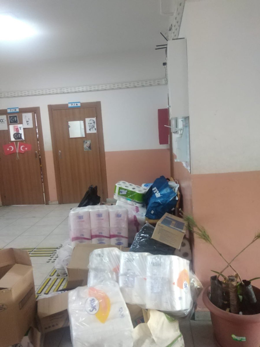nevsehirmem's tweet photo. NEVŞEHİR’DE MİNİK ELLER İLMEK İLMEK GÖNÜL KÖPRÜSÜ KURUYOR
   
📌Nevşehir Merkez 19 Mayıs İlkokulu, 6 Şubat 2023 tarihindeki deprem felaketinin ardından yaşanan acının hafiflemesine katkıda bulunmak adına gerçekleştirdiği çalışma ile Hatay ili, Antakya ilçesi, Madenboyu köyü, ⤵️ https://t.co/4FeygXkqr4