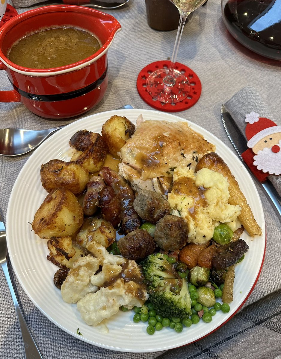 theDJshed's tweet photo. #FTSChristmasDinnerCompetition #FTSXMasDinner Merry Christmas everyone https://t.co/L6HmY8iiFw