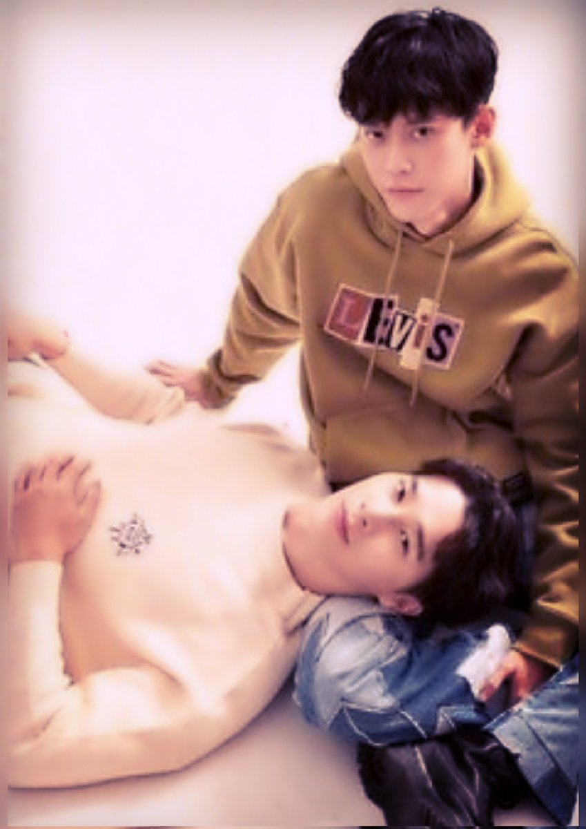 I just need a whole #EnZhi photoshoot 🐶❤🦊🥺💕💕