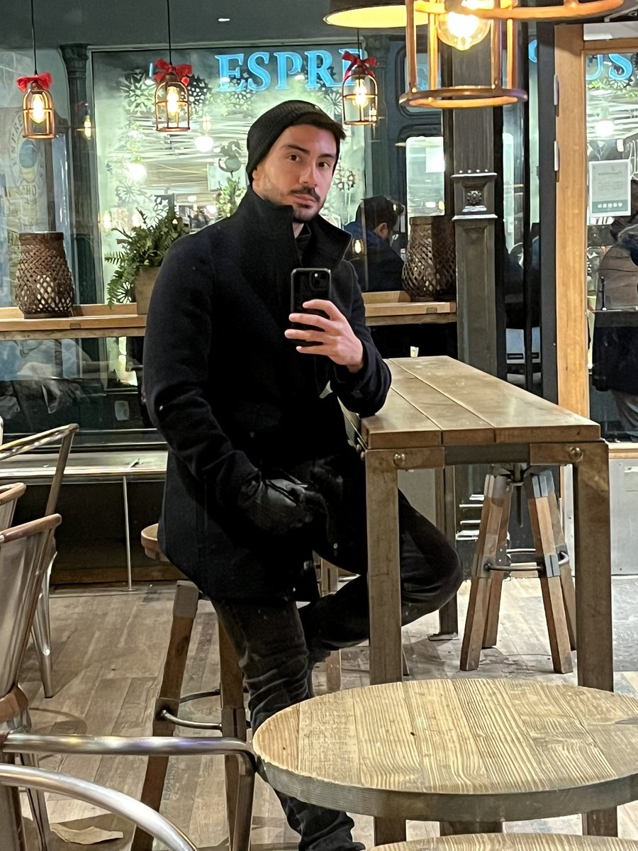 RudyG92's tweet photo. 🎩 https://t.co/T2VXSYZzFc