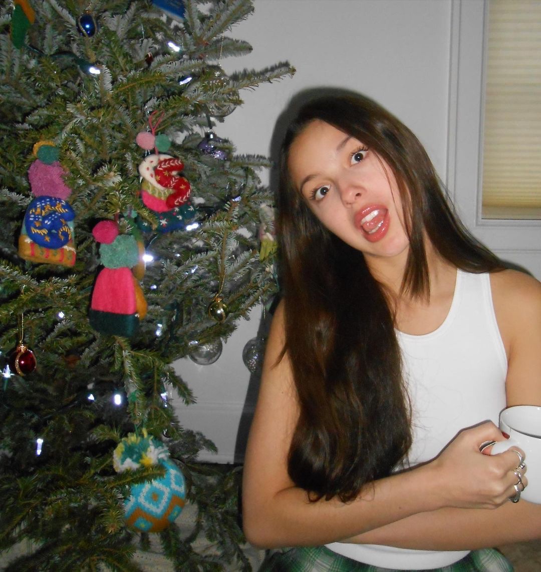 merry christmas!!!! what a wonderful year it has been. thanks a million 4 all of the love💗💗💗💗 xoxox