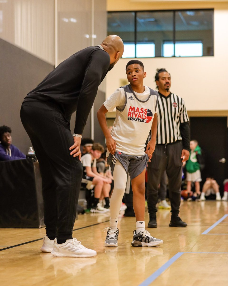 zg_newengland's tweet photo. On the 1️⃣2️⃣th day of #ZGBB,
@ZeroGravityBB gave to me;

A look back on 2023 coaching memories⏪📸

Looking forward to more moments like this in 2024‼️

#12DaysofZG | 🎄🏀 https://t.co/0jj1lgtdZm