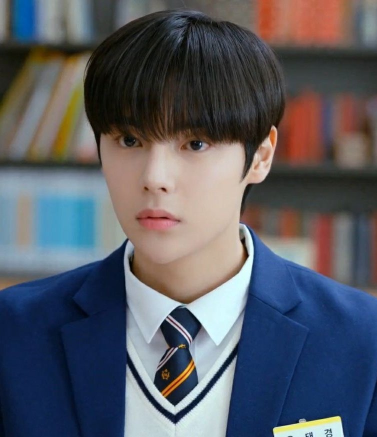 niambbl's tweet photo. remember him? this is him now https://t.co/U5WYFBz87a