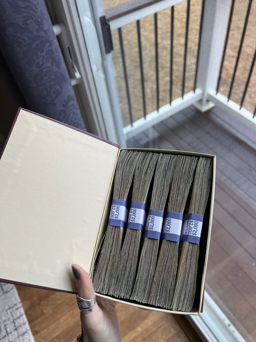 Watch Lynn🦋's leaked NSFW photo on TwXstars